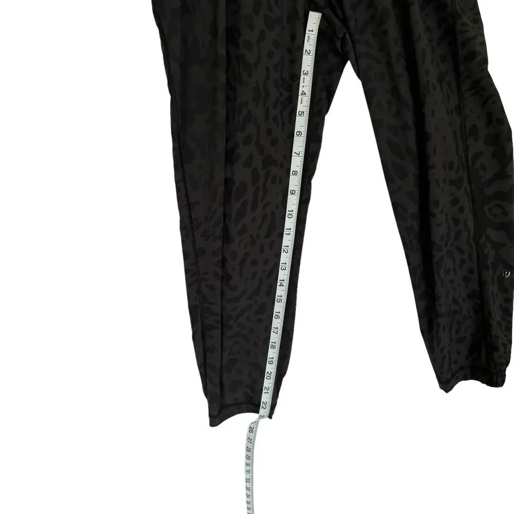Lululemon women's drawstring cropped jogger style animal print pants size 4 - Picture 3 of 6